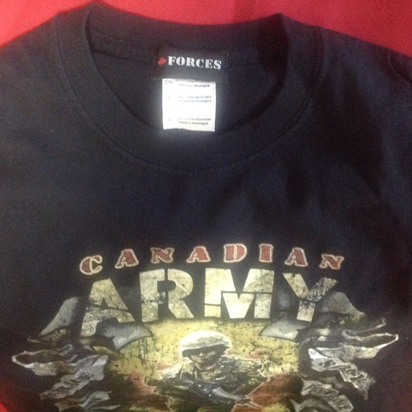 Canadian Forces tshirt - Picture 2 of 3